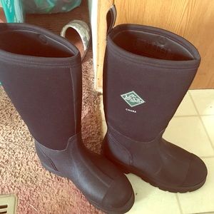 Muck boots